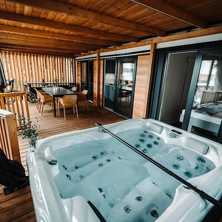 Sea House Shade, Pool & Jacuzzi - Privilege Point Camping & Villas Selce Buitenkant foto